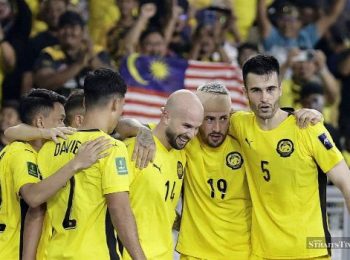 Sếp bóng đá châu Á hé lộ ĐT Malaysia không bị xử thua
