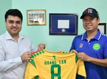 HLV Việt Nam đầu tiên làm thuyền trưởng một đội tuyển quốc gia tại Nam Mỹ