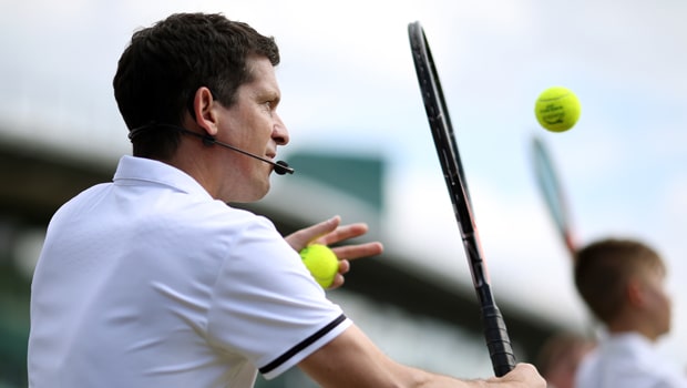 Tim Henman muốn tạo thử thách cho Serena Williams