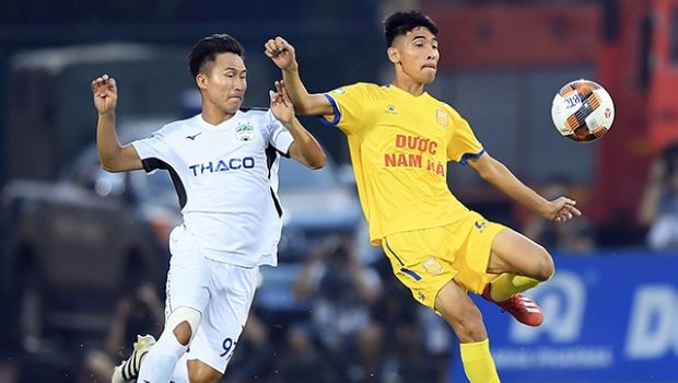 Hoàng Anh Gia Lai liên tục ngã ngựa, liệu có phải tại Bầu Đức?