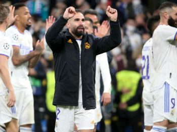 Cú hat-trick của Karim Benzema đưa Real Madrid vào tứ kết Champions League