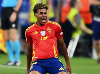 Ronaldo so sánh tân binh Chelsea với Lamine Yamal
