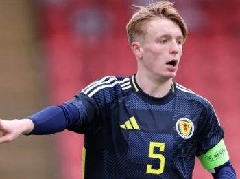 Arsenal chuẩn bị ký vào bản hợp đồng với thần đồng người Scotland