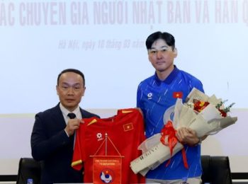 VFF bổ sung hai trợ lý cho HLV Kim Sang Sik