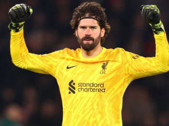 Ghi bàn trước PSG, Alisson thiết lập được 2 kỷ lục khó tin