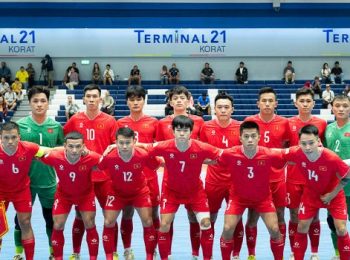 Futsal Việt Nam cùng với Thái Lan có được tấm vé tham dự tứ kết châu Á
