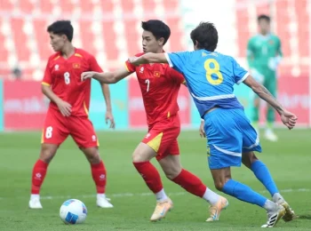 Truyền thông Thái Lan bất ngờ khen U22 Việt Nam vượt trội đội chủ nhà