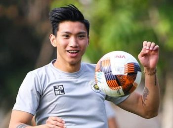 Văn Hậu tái xuất ấn tượng sau hơn 2 năm