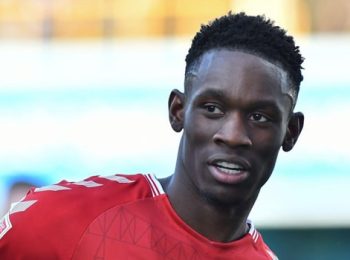 UEFA nổi giận sau khi FIFA xóa án treo giò cho Balogun